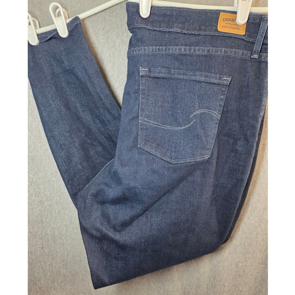 Levi Strauss & Co Signature Jeans Mid Rise Skinny PLus Size 20 M 20M Dark Denim